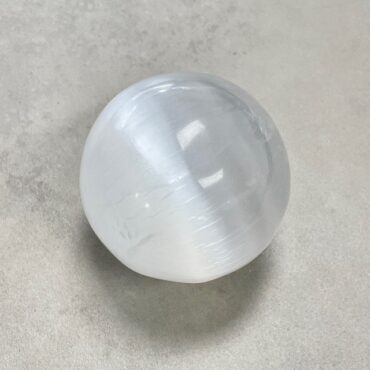 Selenite Sphere Medium – White / Clear