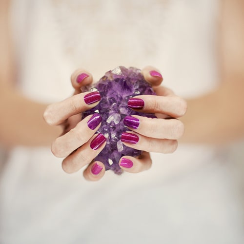 Amethyst-How-to-Use-It-for-Stress-and-Anxiety-Relief