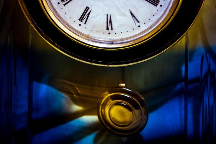 clock-with-pendulum