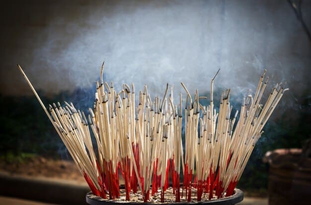 incense-sticks-burning